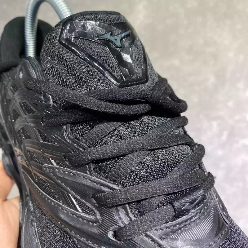 MIZUNO WAVE PROPHECY 8 "ALL BLACK"