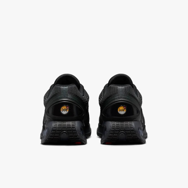 NIKE AIR MAX DN ''TRIPLE BLACK'' - Pronta entrega